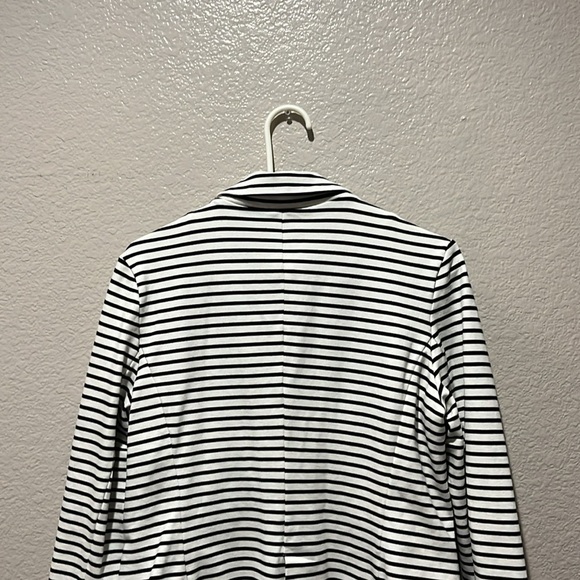 Philosophy Women’s black and white Long Sleeve stripes blazer Button Size Large - Picture 10 of 10